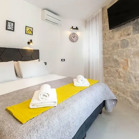 Positive Apartment *